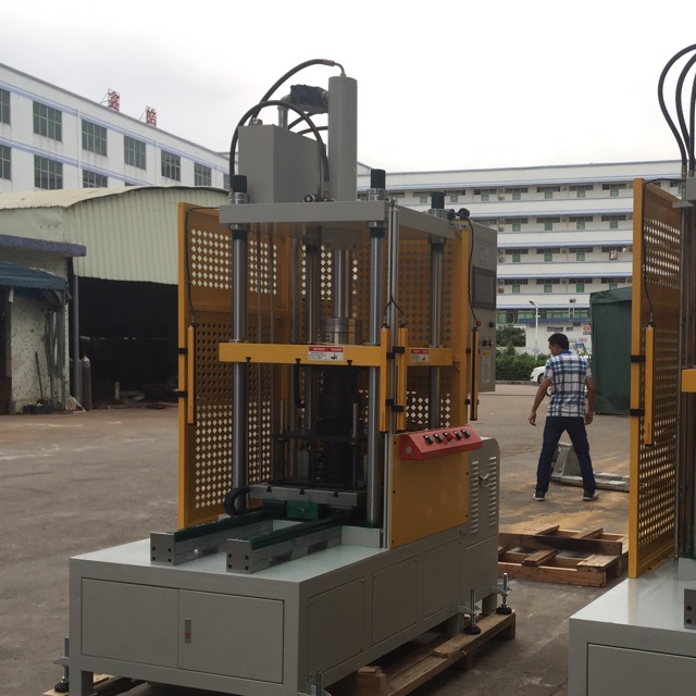 帶滑臺壓鑄件切邊機(jī) 四柱液壓機(jī)帶滑臺